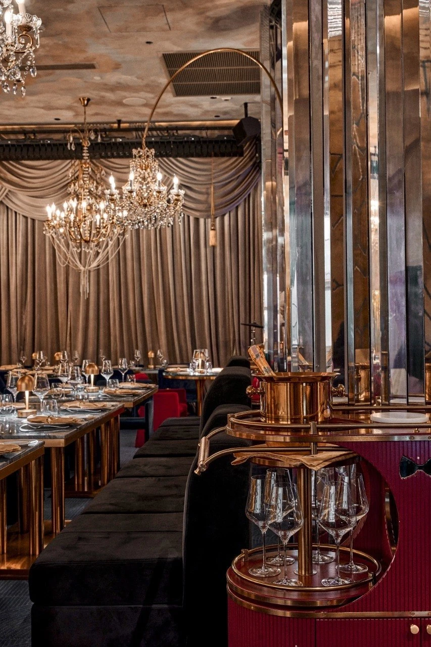 CLC Restaurant — Интерьер — 02
