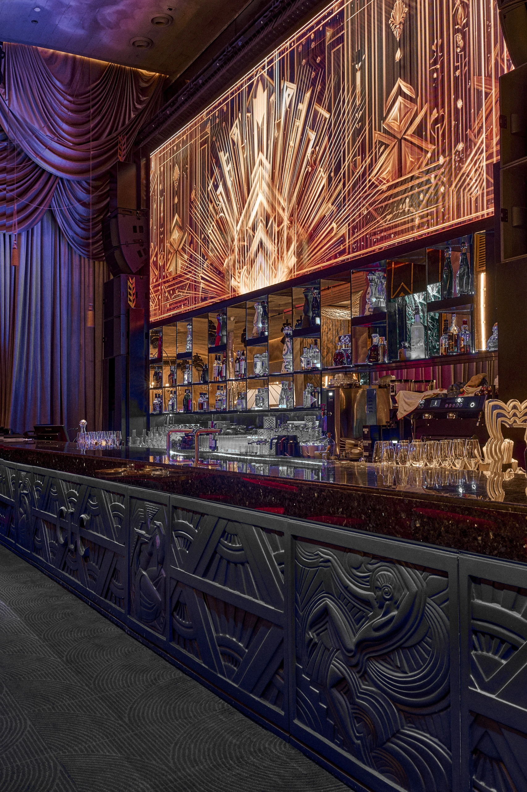 CLC Restaurant — Интерьер — 07