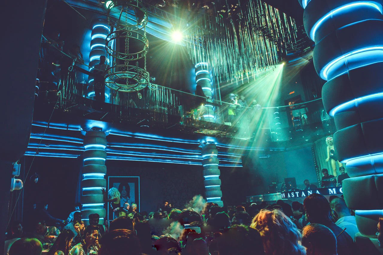 Pacha Club — 11