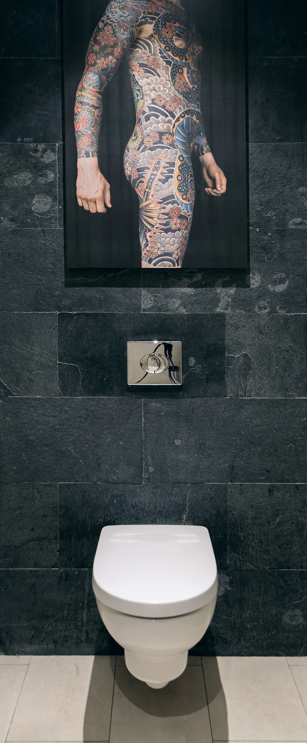 Yakitoriya — Washrooms & kintsugi — project view 12
